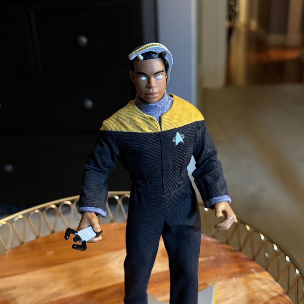 1992 Playmates Star Trek TNG Geordi La Forge #6015 Removable Visor Variant